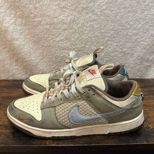 Nike Dunk Low Cartoon Mens 10 Shoes Sneakers Retro Blue/Tan/Yellow Basketball